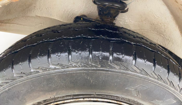 2023 Maruti Eeco 5 STR AC, Petrol, Manual, 20,002 km, Left Front Tyre Tread