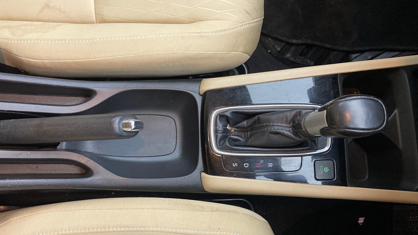 2020 Honda City 1.5L I-VTEC VX CVT, Petrol, Automatic, 1,39,616 km, Gear Lever
