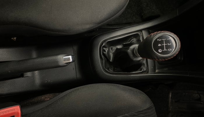 2016 Maruti Swift VXI, Petrol, Manual, 88,564 km, Gear Lever