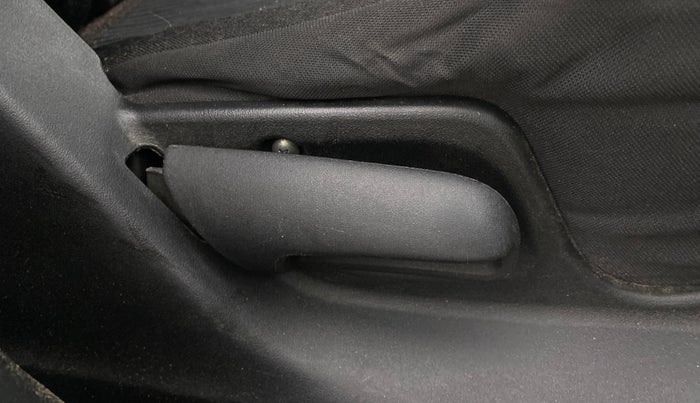 2016 Maruti Swift VXI, Petrol, Manual, 88,564 km, Driver Side Adjustment Panel