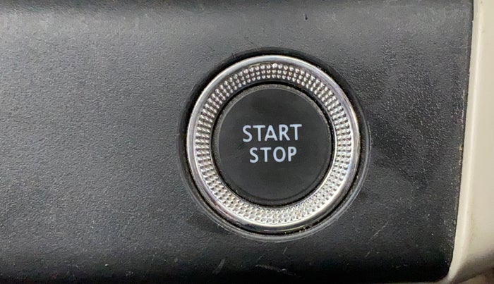 2021 Renault TRIBER RXZ AMT DUAL TONE, Petrol, Automatic, 24,825 km, Keyless Start/ Stop Button