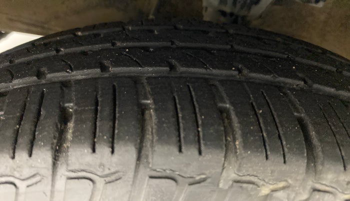 2012 Hyundai i10 ERA 1.1 IRDE, Petrol, Manual, 16,314 km, Left Front Tyre Tread