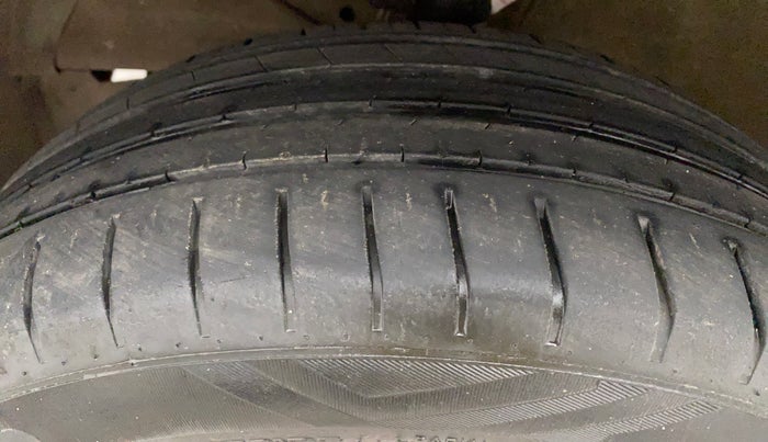 2017 Maruti Baleno ZETA CVT PETROL 1.2, Petrol, Automatic, 78,967 km, Left Front Tyre Tread