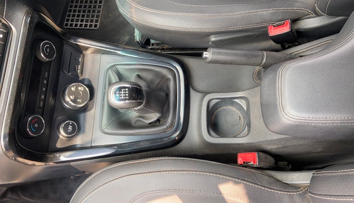 2017 Tata Hexa XT 4X4 6 STR, Diesel, Manual, 1,25,081 km, Gear Lever