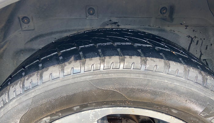 2017 Tata Hexa XT 4X4 6 STR, Diesel, Manual, 1,25,081 km, Left Rear Tyre Tread