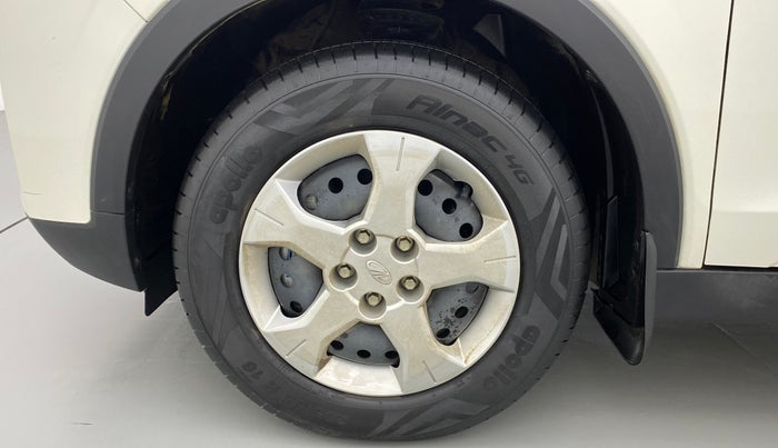 2022 Mahindra XUV300 W6 1.2 PETROL, Petrol, Manual, 1,678 km, Left Front Wheel