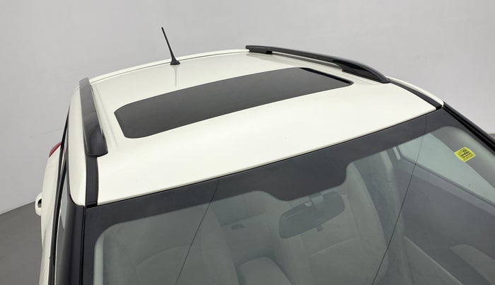 2022 Mahindra XUV300 W6 1.2 PETROL, Petrol, Manual, 1,678 km, Roof