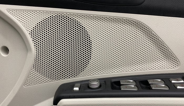 2022 Mahindra XUV300 W6 1.2 PETROL, Petrol, Manual, 1,678 km, Speaker