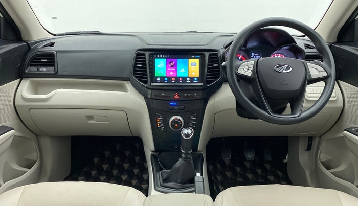 2022 Mahindra XUV300 W6 1.2 PETROL, Petrol, Manual, 1,678 km, Dashboard
