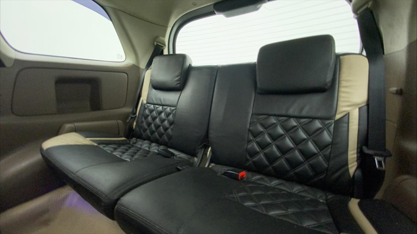 2015 Toyota Innova 2.5 VX 8 STR, Diesel, Manual, 83,333 km, Third Seat Row ( optional )