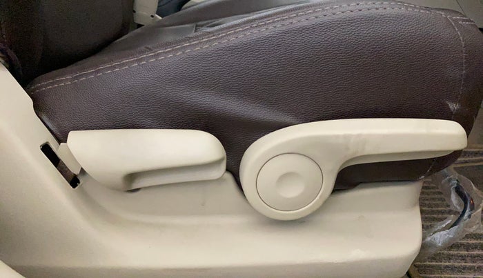 2017 Maruti Ciaz ALPHA 1.4 PETROL, Petrol, Manual, 35,365 km, Driver Side Adjustment Panel