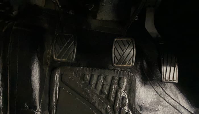 2024 Maruti BREZZA ZXI S-CNG, CNG, Manual, 28,680 km, Pedals