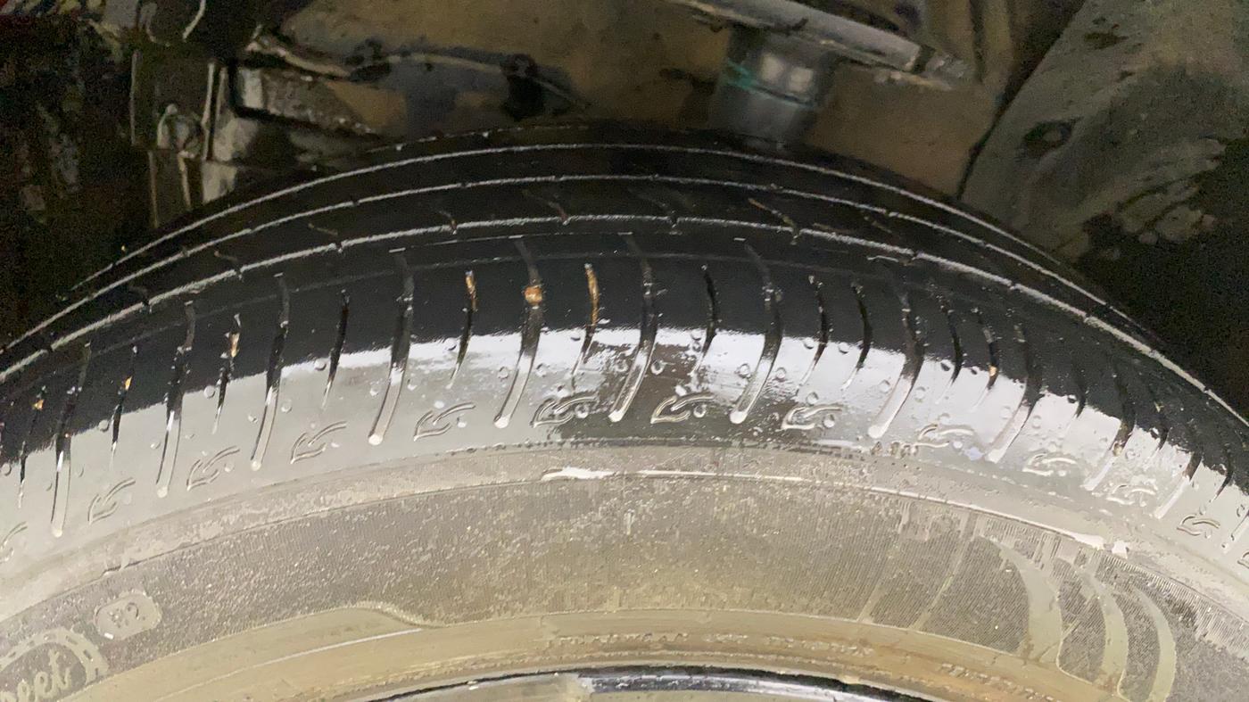 2024 Maruti BREZZA ZXI S-CNG, CNG, Manual, 28,680 km, Left Front Tyre Tread