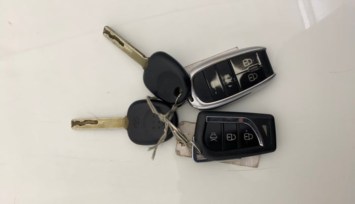 2018 Hyundai Verna 1.4 E PETROL, Petrol, Manual, 24,938 km, Key Close Up