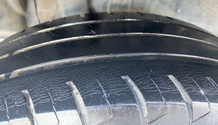 2021 Maruti Swift VXI, Petrol, Manual, 51,813 km, Right Rear Tyre Tread