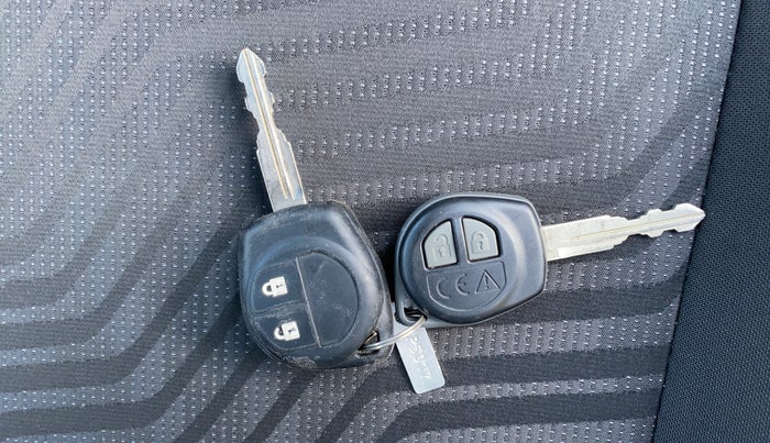 2021 Maruti Swift VXI, Petrol, Manual, 51,813 km, Key Close Up