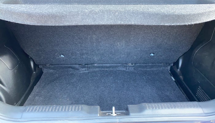 2021 Maruti Swift VXI, Petrol, Manual, 51,813 km, Boot Inside