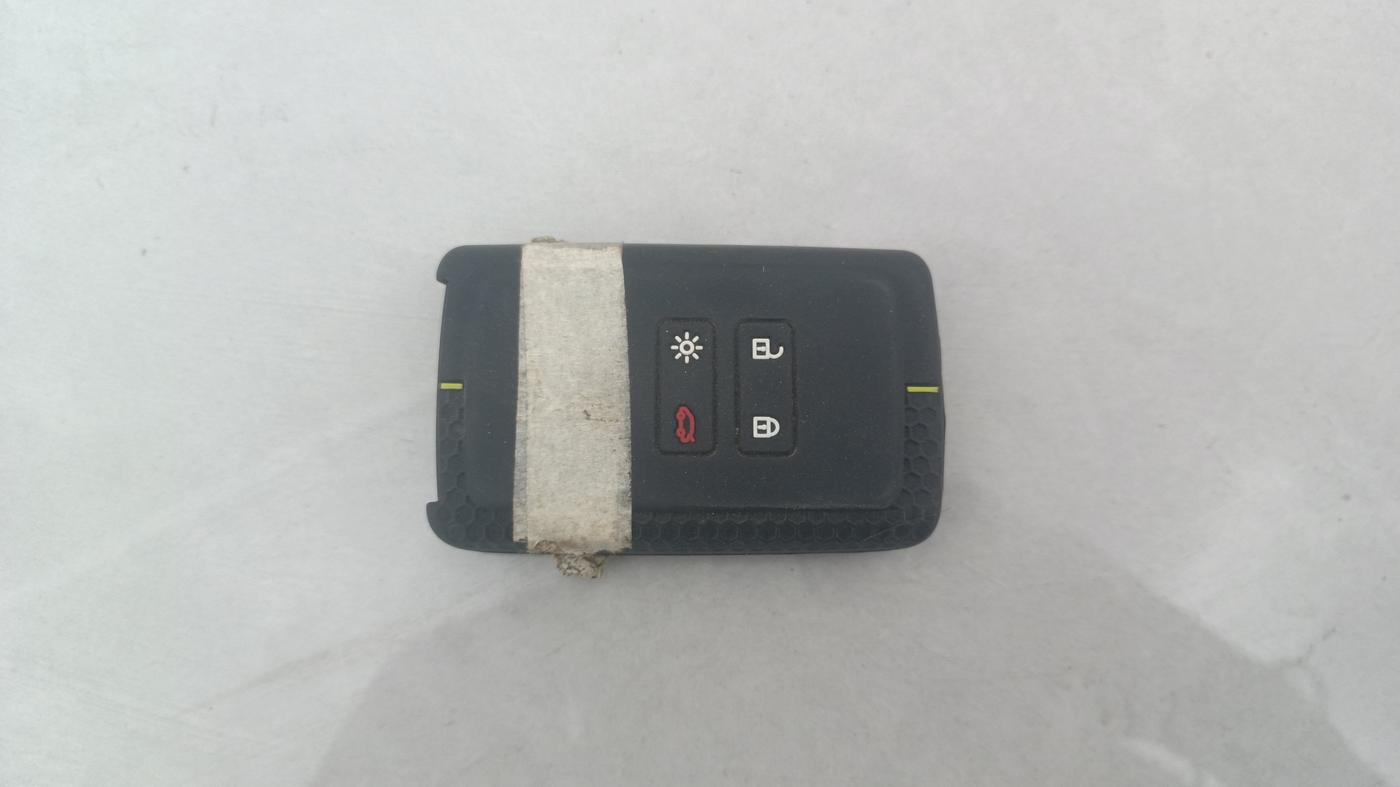 2023 Renault Kiger RXZ MT, Petrol, Manual, 38,523 km, Key Close Up