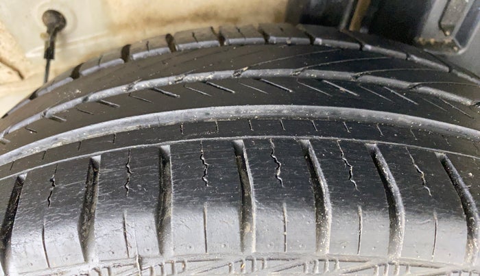 2018 Toyota Etios VX, Petrol, Manual, 16,485 km, Left Rear Tyre Tread