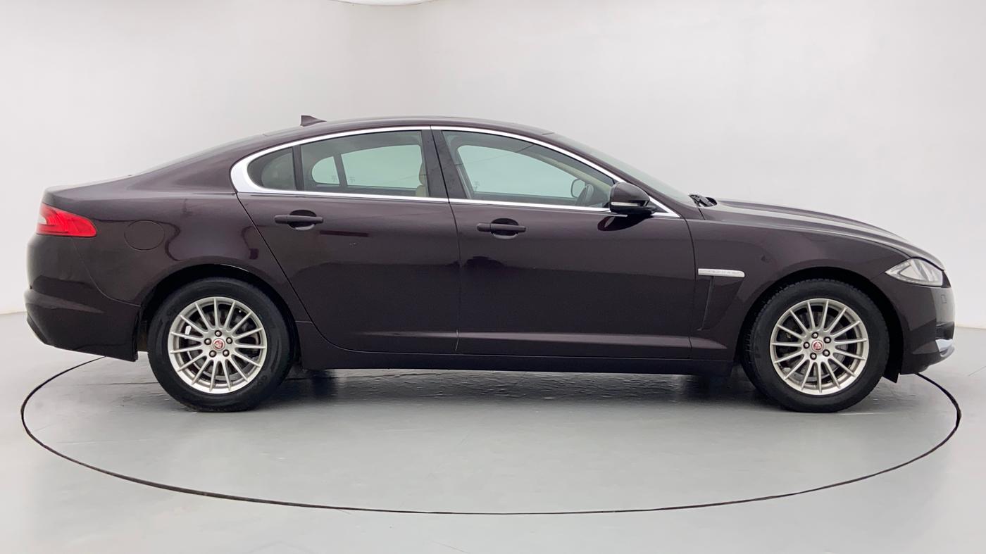 2015 Jaguar XF 2.2 DIESEL, Diesel, Automatic, 48,304 km, Right Side