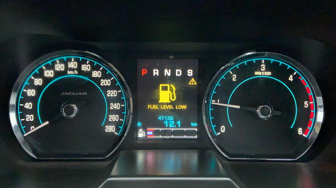 2015 Jaguar XF 2.2 DIESEL, Diesel, Automatic, 48,304 km, Odometer Image