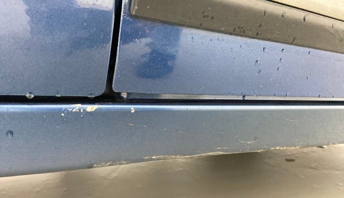 2017 Maruti Baleno DELTA PETROL 1.2, Petrol, Manual, 81,917 km, Right running board - Minor scratches