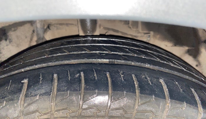 2018 Tata NEXON XZ PLUS PETROL, Petrol, Manual, 96,812 km, Right Front Tyre Tread