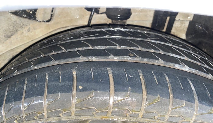 2018 Tata NEXON XZ PLUS PETROL, Petrol, Manual, 96,812 km, Left Rear Tyre Tread