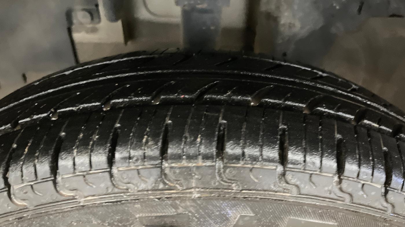 2015 Renault Kwid RXT 0.8, Petrol, Manual, 71,341 km, Left Front Tyre Tread