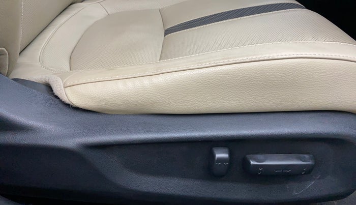 2019 Honda Civic 1.8L I-VTEC VX CVT, Petrol, Automatic, 63,710 km, Driver Side Adjustment Panel