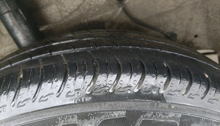 2018 Maruti Celerio VXI (O) CNG, CNG, Manual, 72,833 km, Right Rear Tyre Tread
