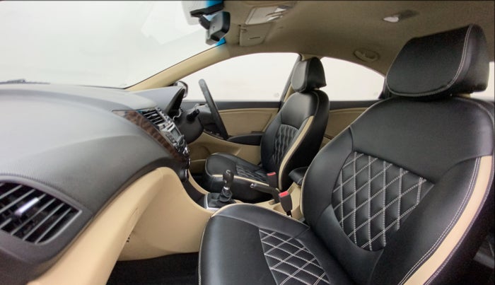 2013 Hyundai Verna FLUIDIC 1.6 VTVT EX, Petrol, Manual, 58,661 km, Right Side Front Door Cabin