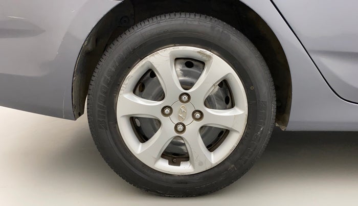 2013 Hyundai Verna FLUIDIC 1.6 VTVT EX, Petrol, Manual, 58,661 km, Right Rear Wheel