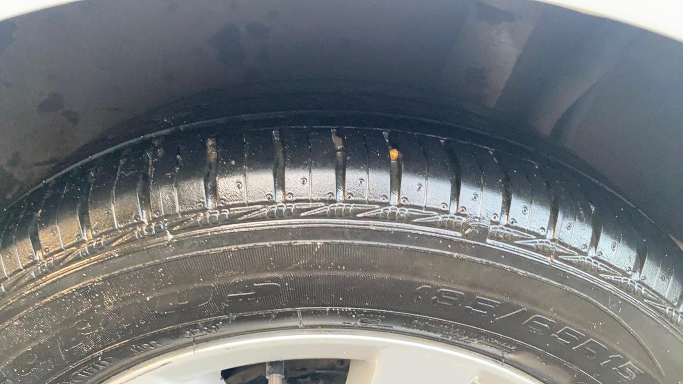 2012 Nissan Sunny XV PETROL, Petrol, Manual, 68,600 km, Left Rear Tyre Tread