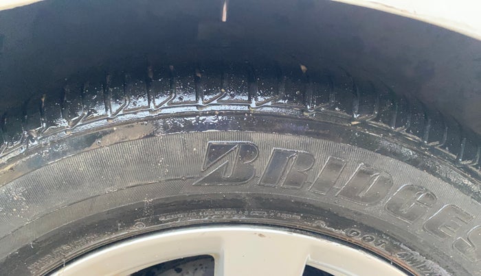 2012 Nissan Sunny XV PETROL, Petrol, Manual, 68,600 km, Right Rear Tyre Tread