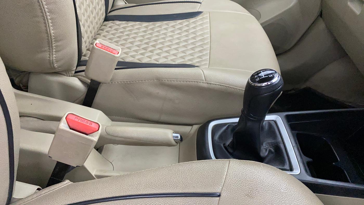 2017 Maruti Dzire VXI, Petrol, Manual, 68,519 km, Gear Lever
