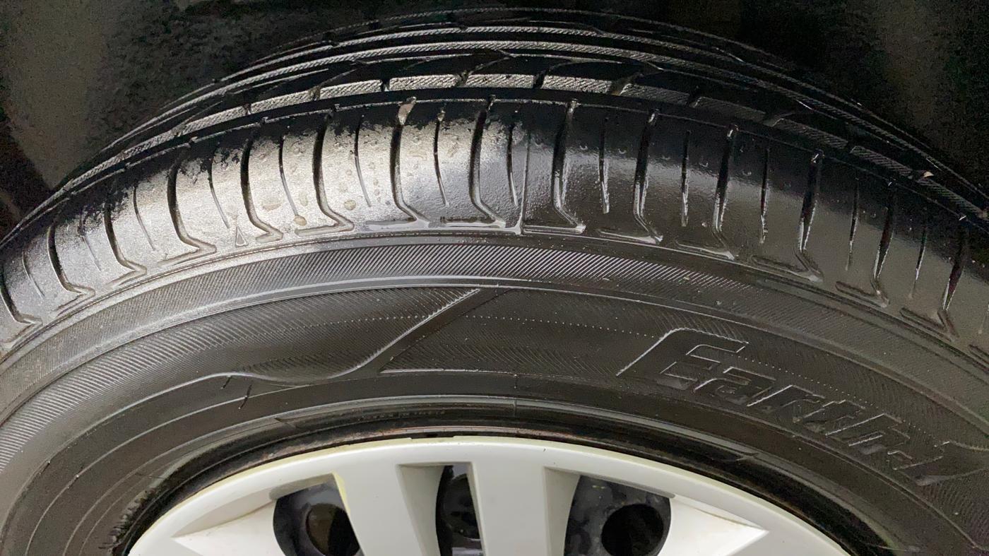 2017 Maruti Dzire VXI, Petrol, Manual, 68,519 km, Left Rear Tyre Tread