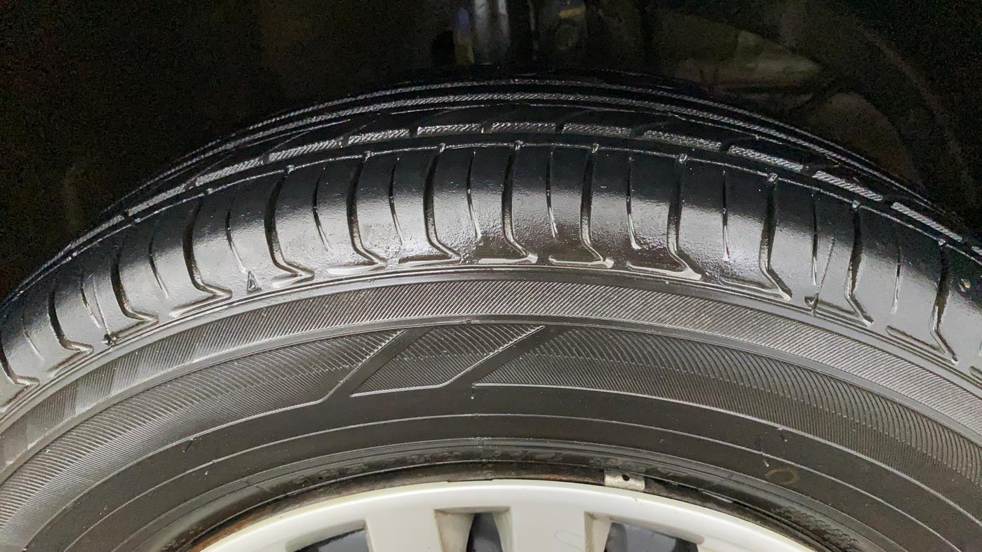 2017 Maruti Dzire VXI, Petrol, Manual, 68,519 km, Right Front Tyre Tread
