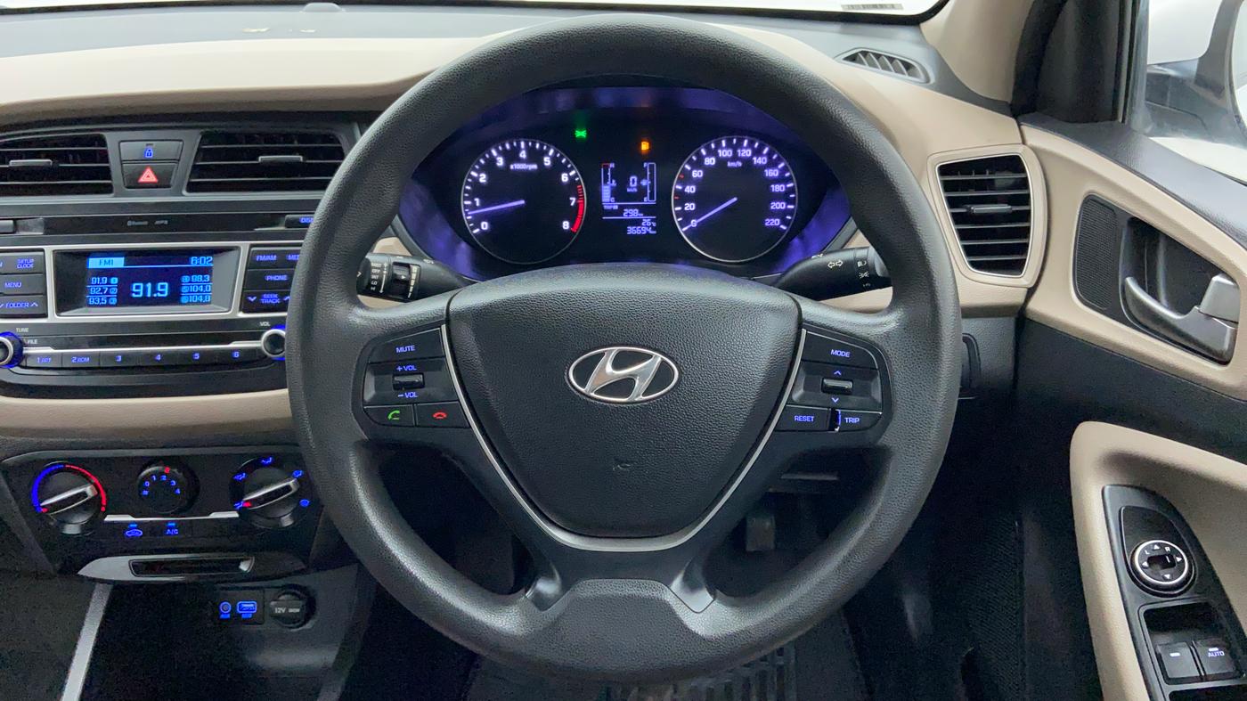 2014 Hyundai Elite i20 MAGNA 1.2, Petrol, Manual, 36,987 km, Steering Wheel Close-up