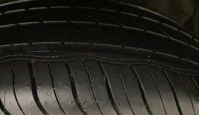 2021 Hyundai VENUE S 1.2, Petrol, Manual, 48,742 km, Right Front Tyre Tread