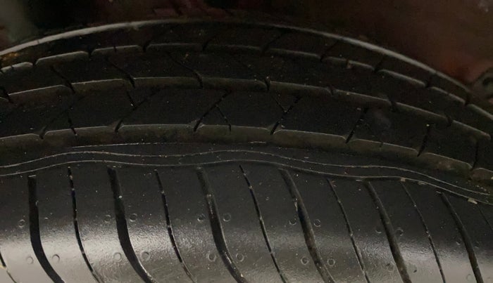 2021 Hyundai VENUE S 1.2, Petrol, Manual, 48,742 km, Right Rear Tyre Tread