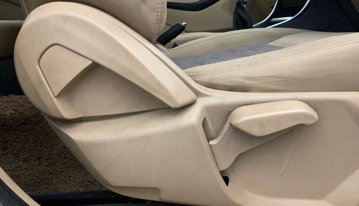 2017 Ford Figo Aspire TITANIUM1.5 DIESEL, Diesel, Manual, 1,12,622 km, Driver Side Adjustment Panel