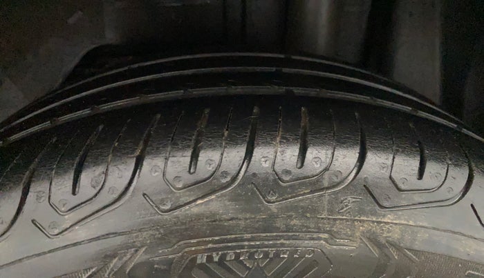 2017 Ford Figo Aspire TITANIUM1.5 DIESEL, Diesel, Manual, 1,12,622 km, Left Rear Tyre Tread