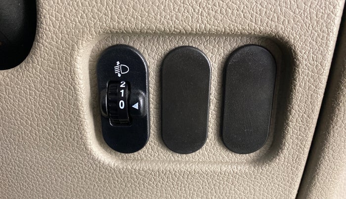 2018 Mahindra Thar CRDE 4X4 AC, Diesel, Manual, 41,410 km, Dashboard - Headlight height adjustment not working