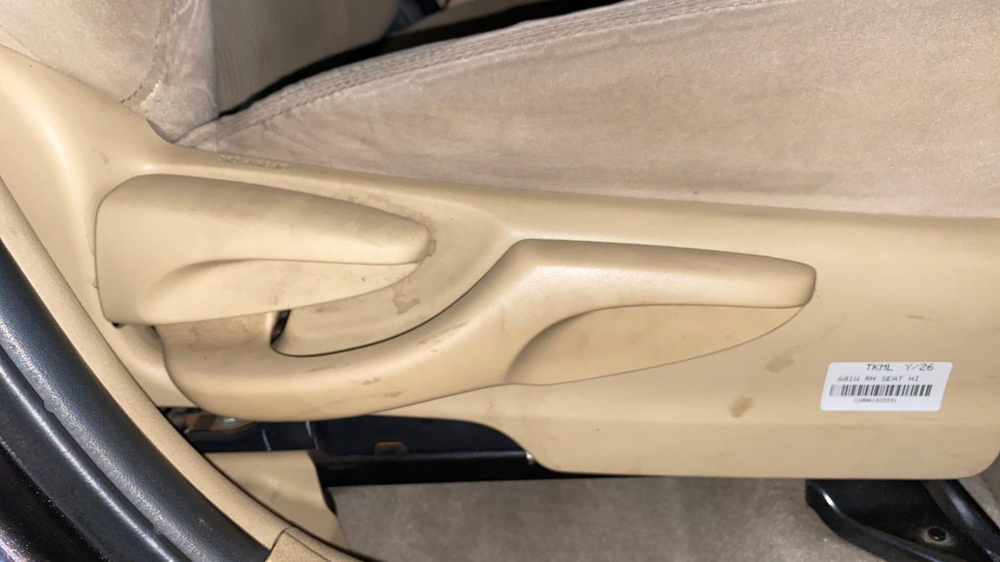 2018 Toyota YARIS G CVT, Petrol, Automatic, 47,398 km, Driver Side Adjustment Panel