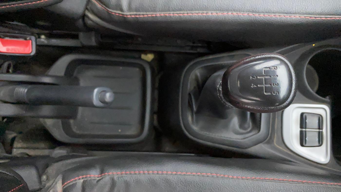 2017 Datsun Redi Go T (O), Petrol, Manual, 14,872 km, Gear Lever
