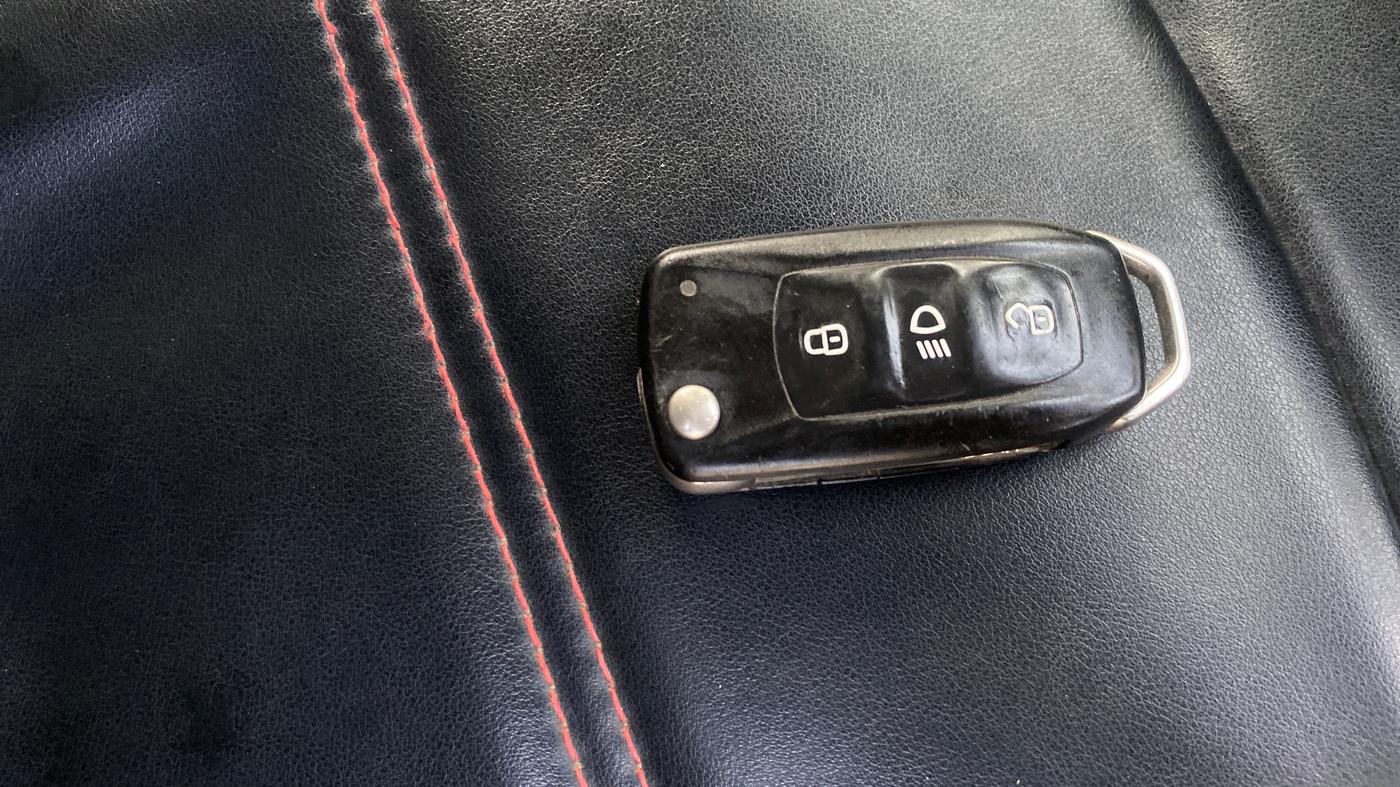 2021 Tata Tiago XZA PLUS DUAL TONE PETROL, Petrol, Automatic, 58,616 km, Key Close Up