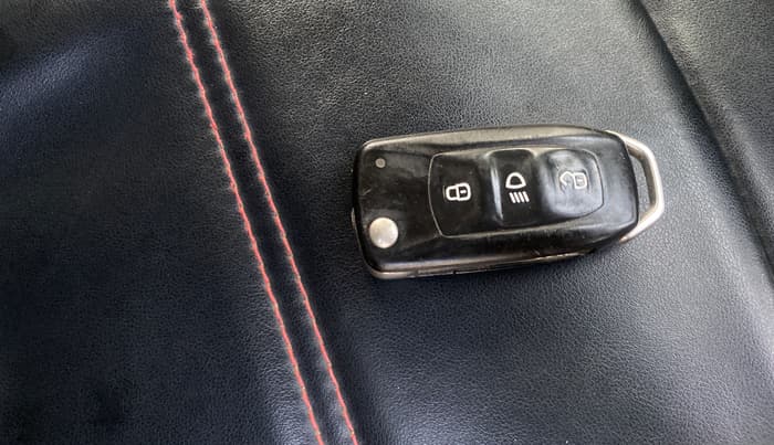 2021 Tata Tiago XZA PLUS DUAL TONE PETROL, Petrol, Automatic, 58,616 km, Key Close Up