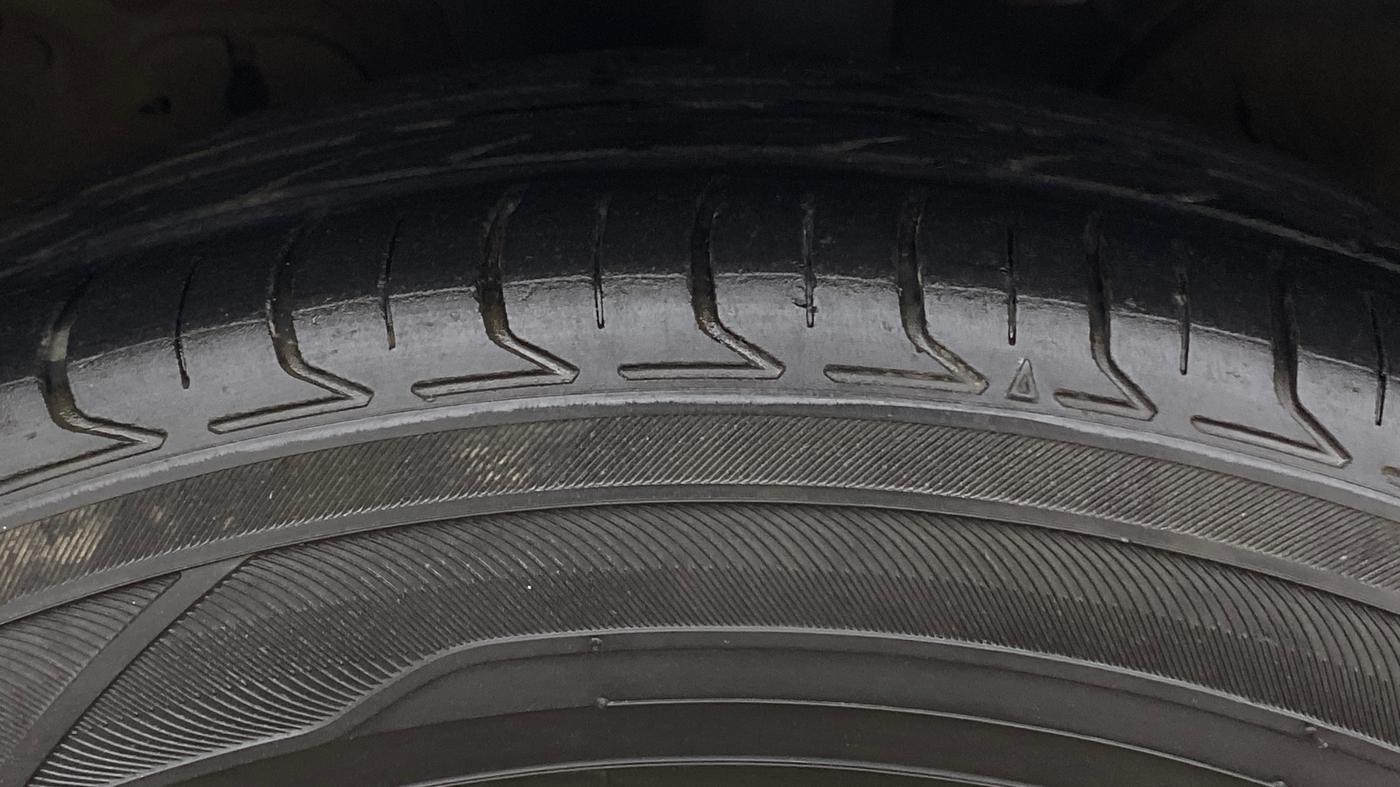 2020 KIA SELTOS GTX PLUS AT 1.5 DIESEL, Diesel, Automatic, 63,738 km, Left Front Tyre Tread