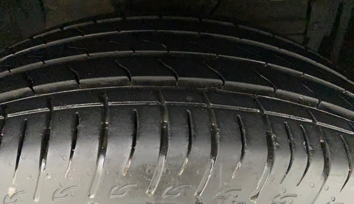 2023 Maruti BREZZA ZXI SMART HYBRID , Petrol, Manual, 5,398 km, Right Front Tyre Tread